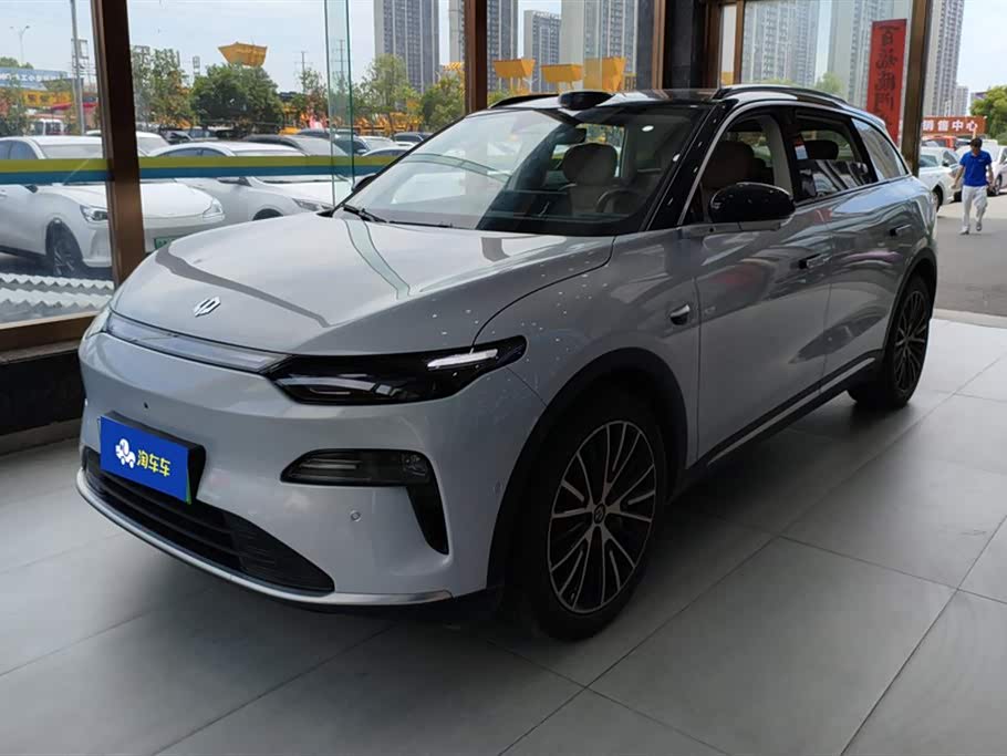 Leapmotor C11