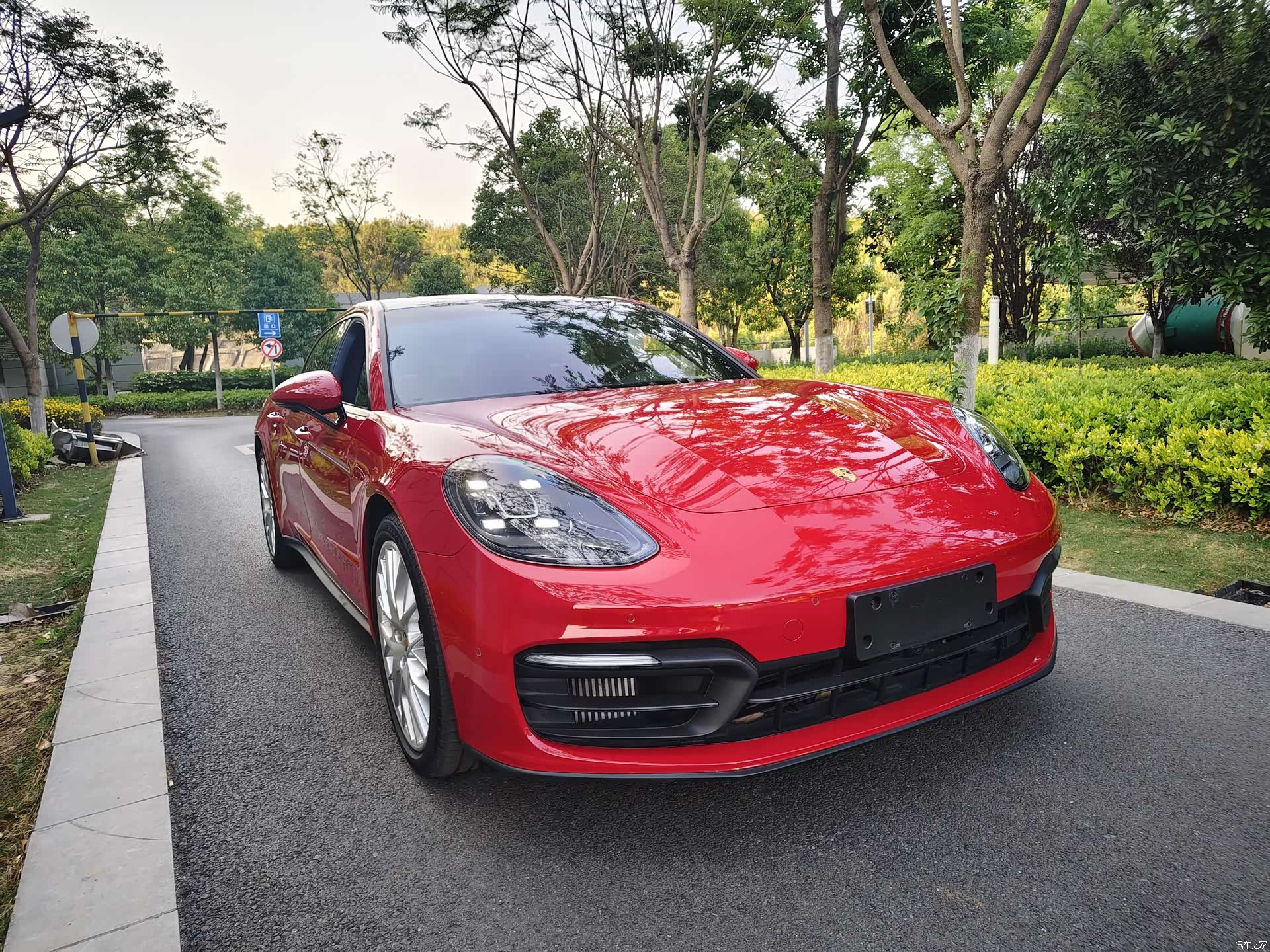 Porsche Panamera, 2022 3