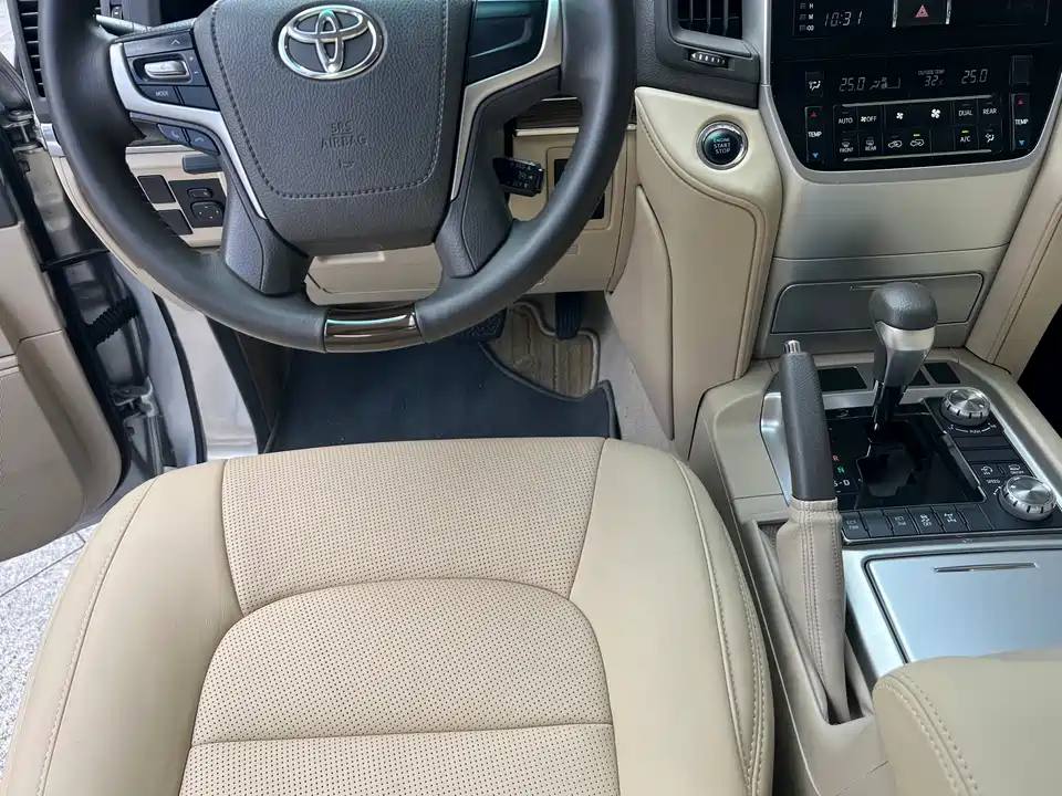 Toyota Land Cruiser Toyota Land Cruiser