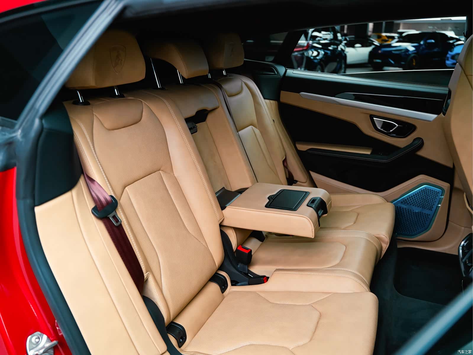 Lamborghini Urus, 2023 17