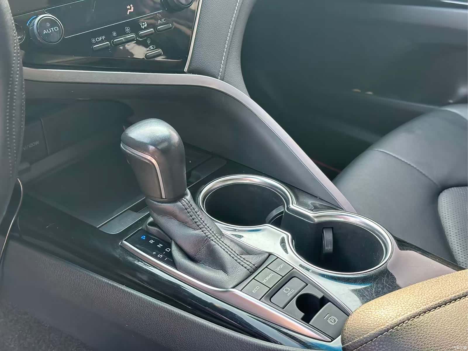 Toyota Camry, 2018 15