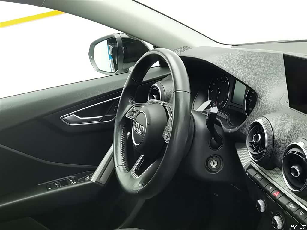 Audi Q2L, 2021 22