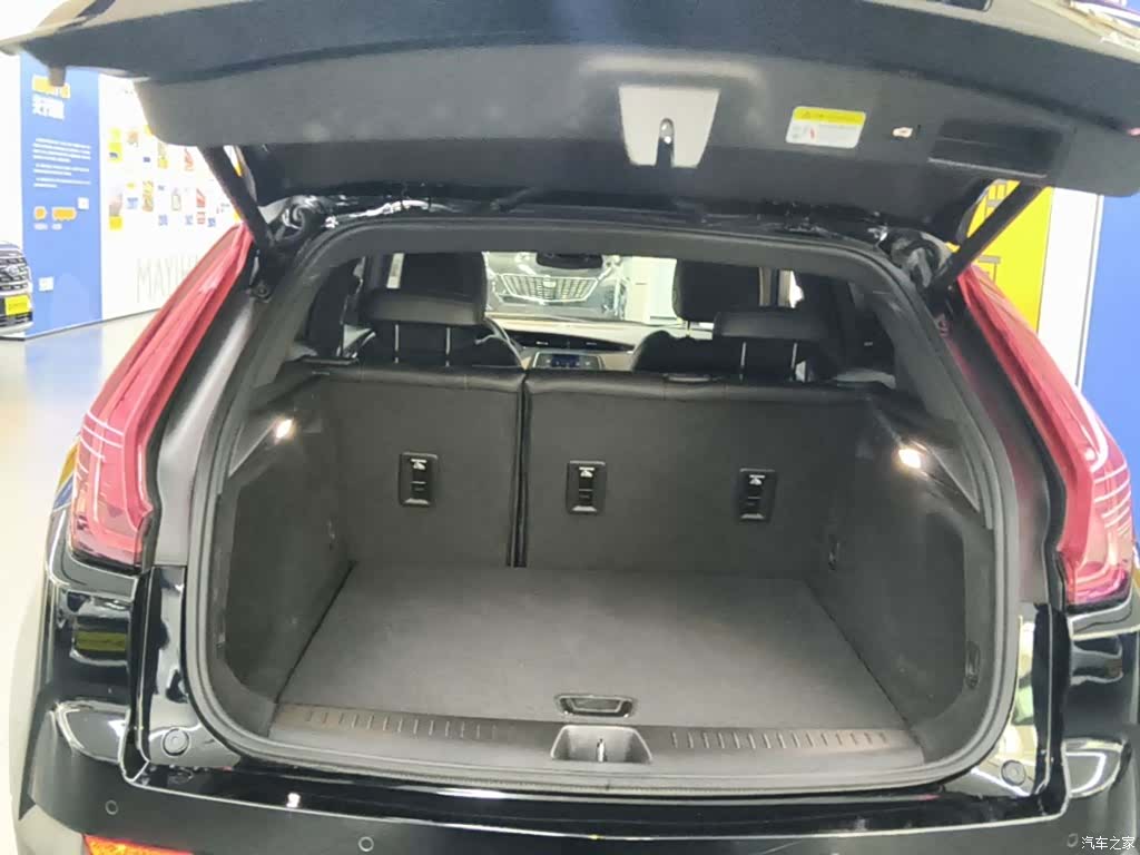 Cadillac XT4, 2023 19
