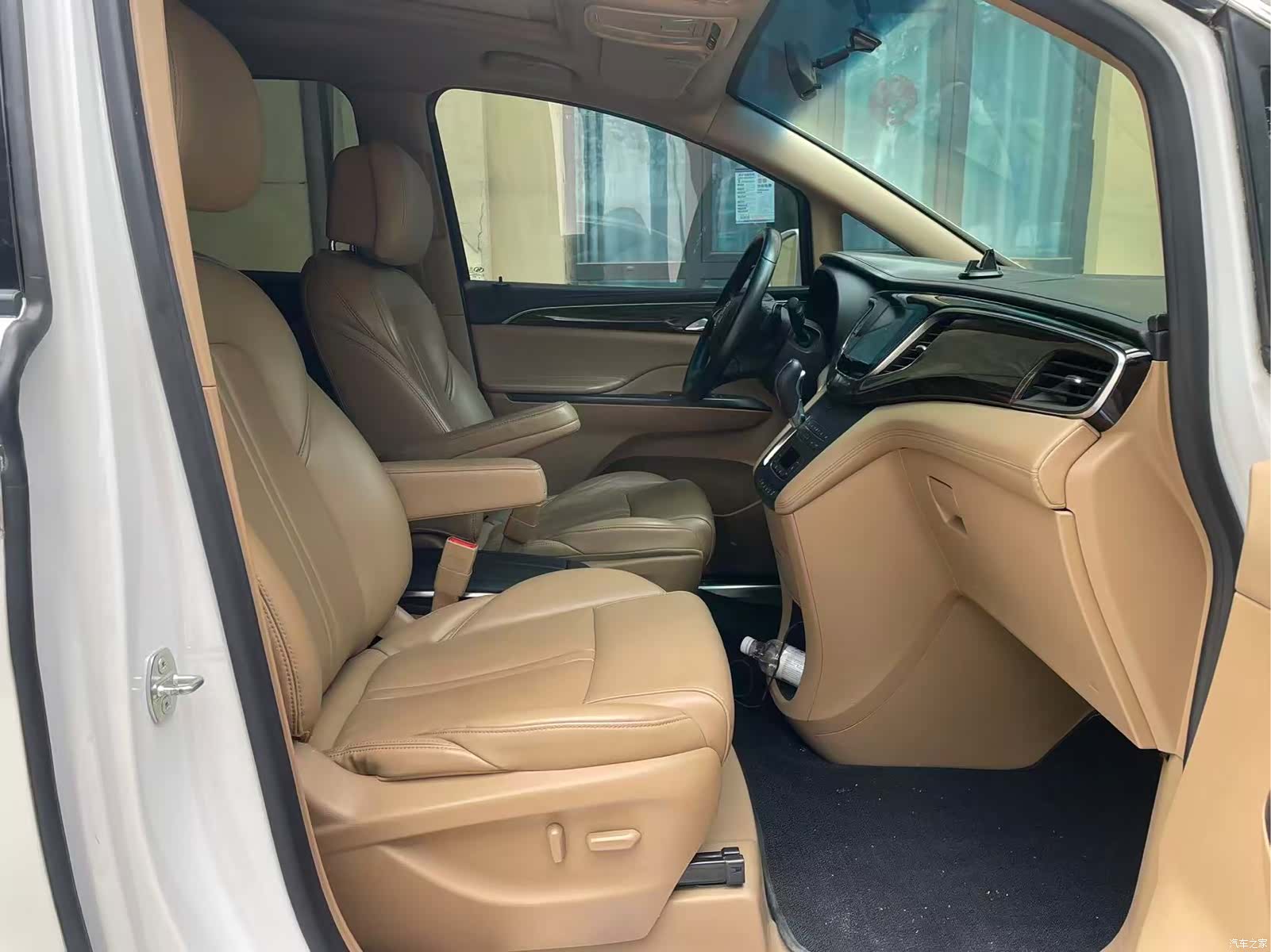 Buick GL8, 2017 11