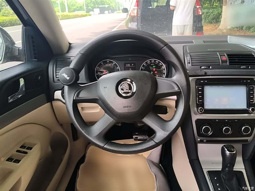 Skoda Octavia, 2015 11