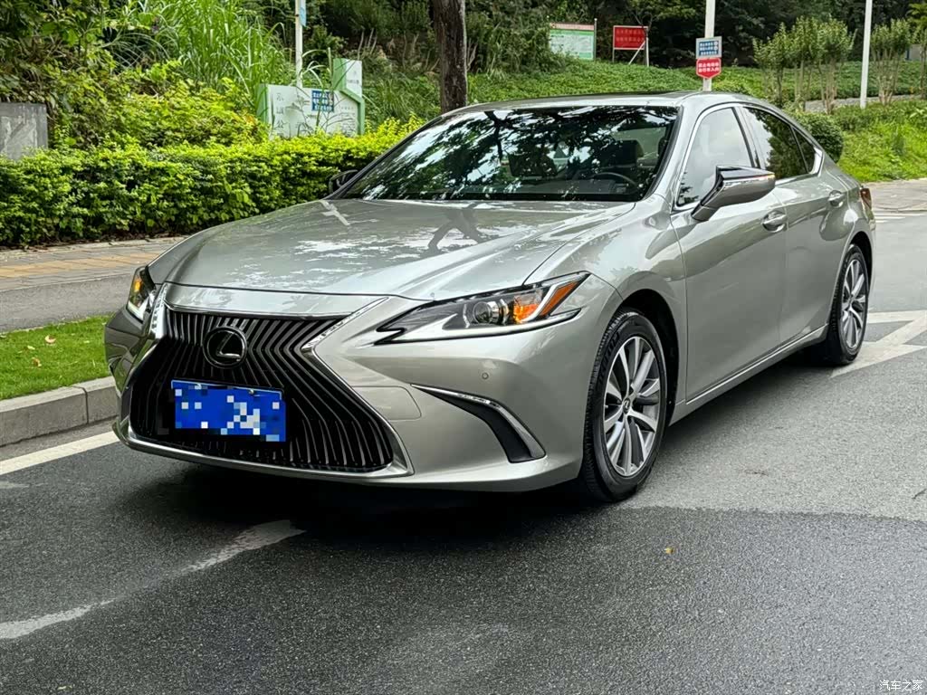 Lexus ES, 2019 8
