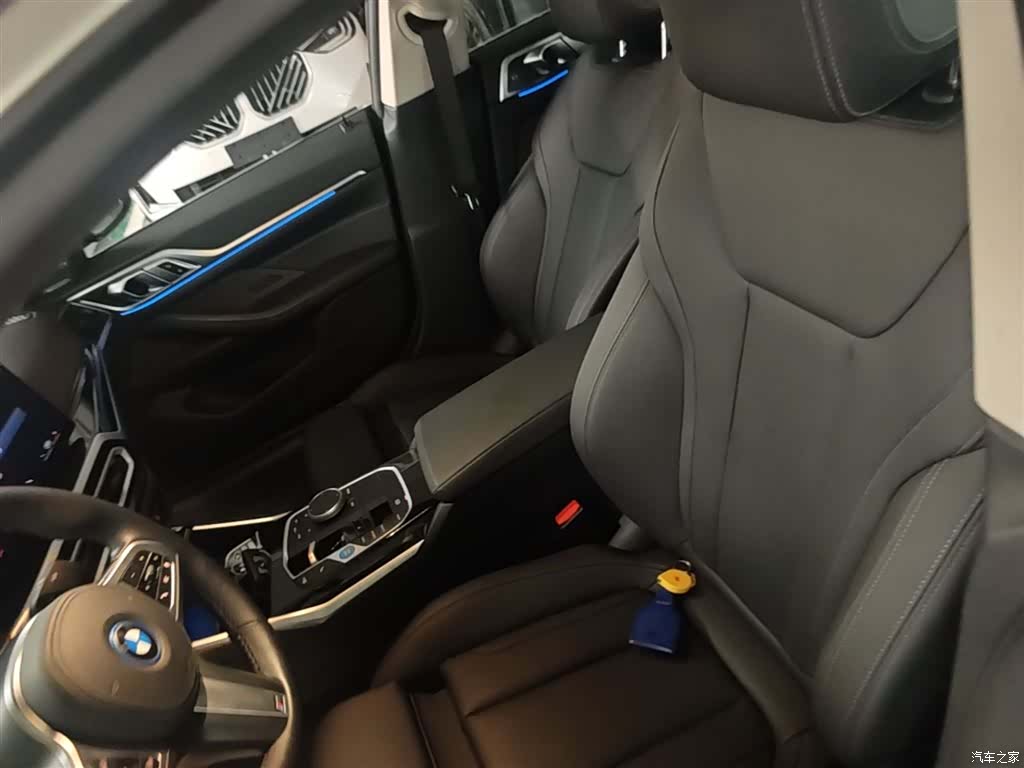BMW i4, 2025 21