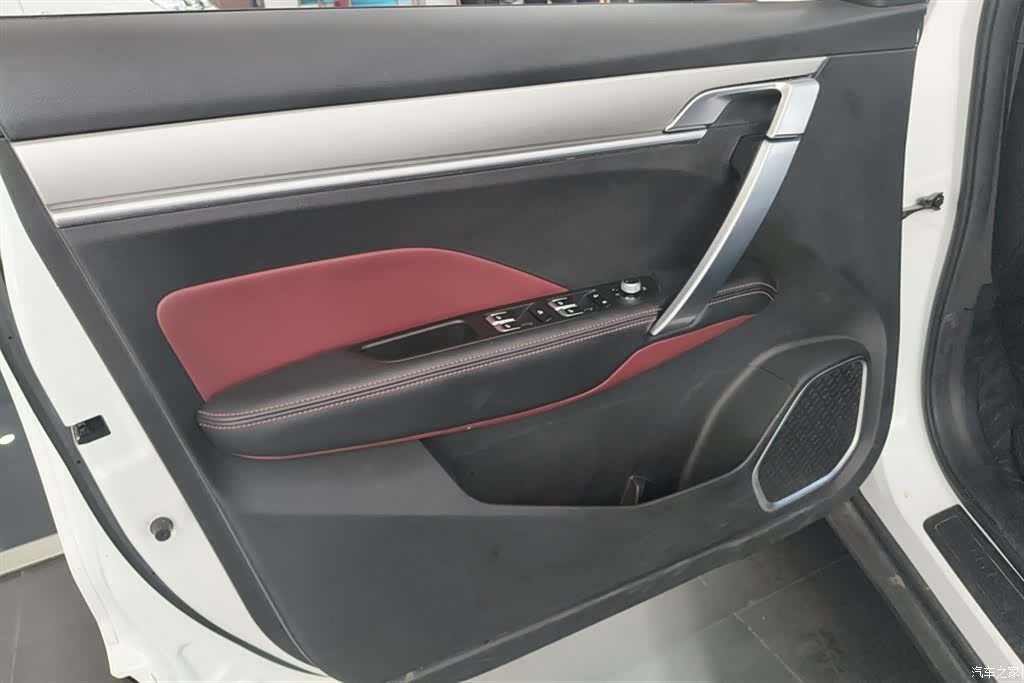 Geely Coolray, 2021 7