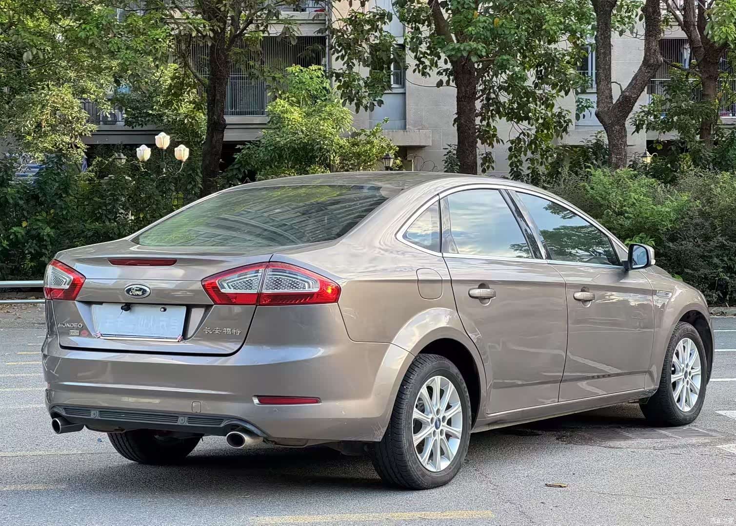 Ford Mondeo, 2013 9
