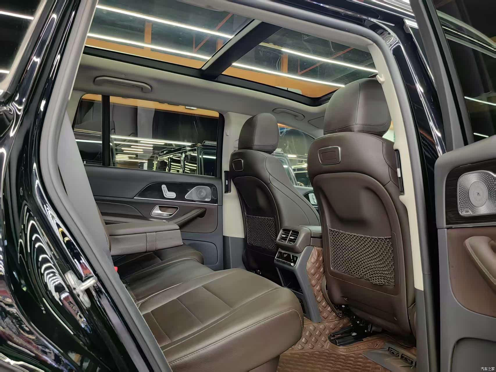 Mercedes-Benz GLS, 2020 10