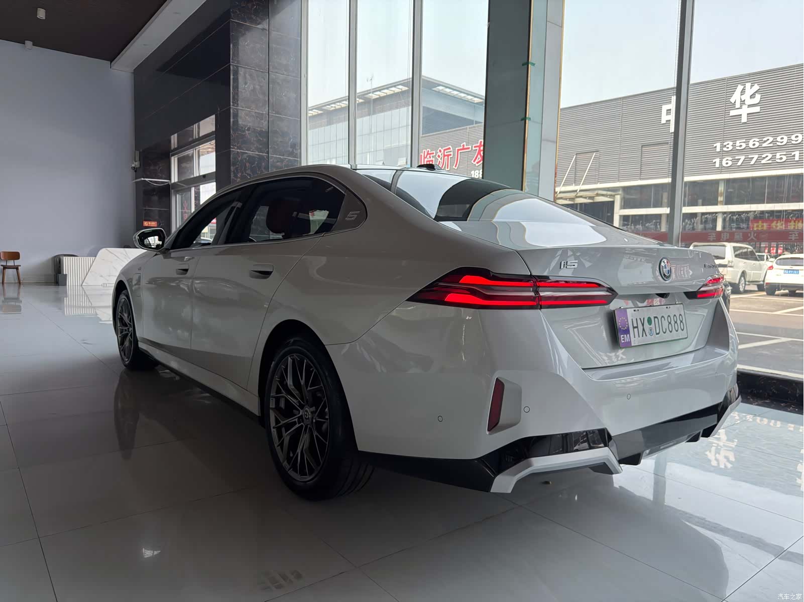 BMW i5, 2025 15