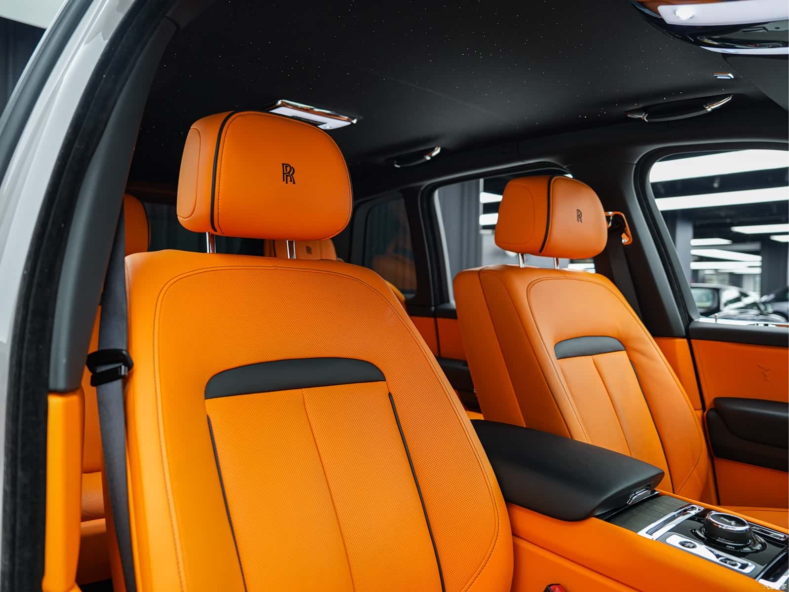 Rolls-Royce Cullinan, 2022 21