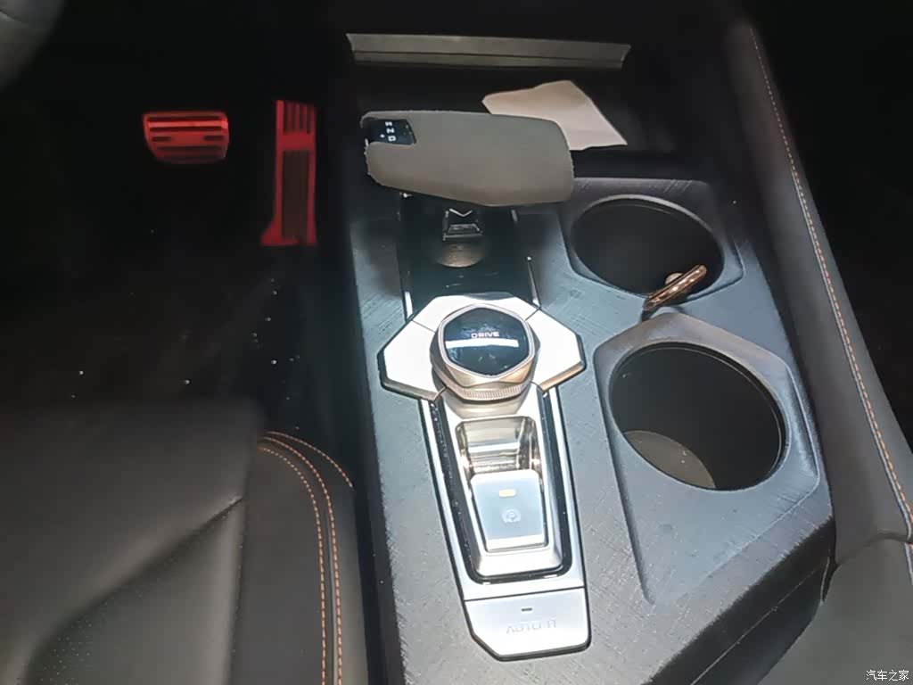 Changan UNI-V, 2023 14