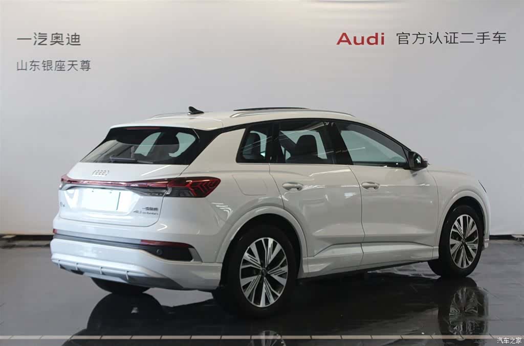 Audi Q4 e-tron, 2024 все фото