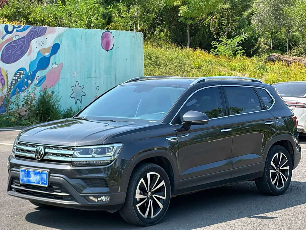 Volkswagen Tharu