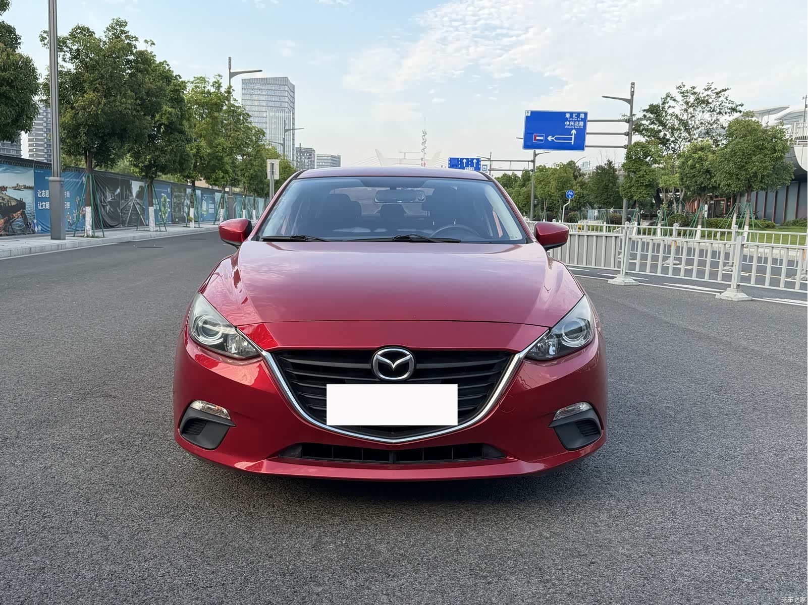 Mazda Mazda3, 2015 2