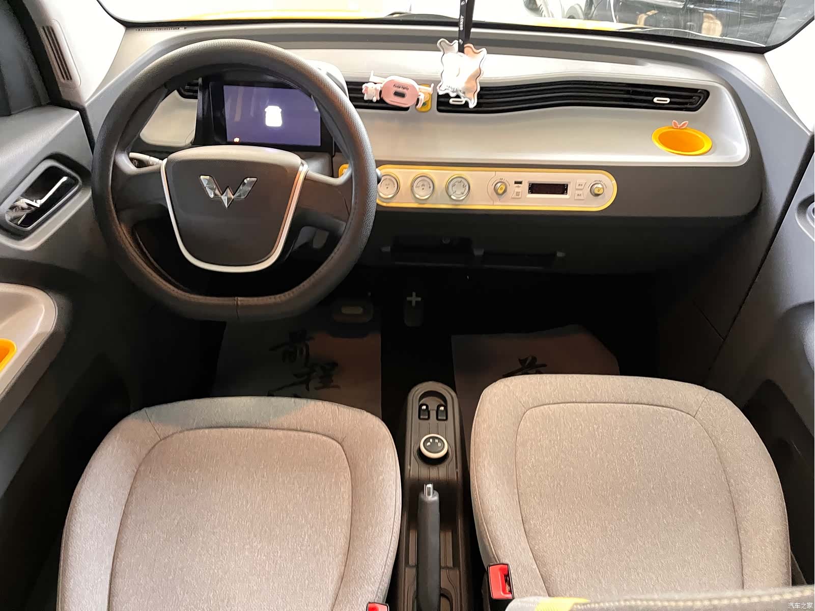 Wuling MINIEV, 2021 8