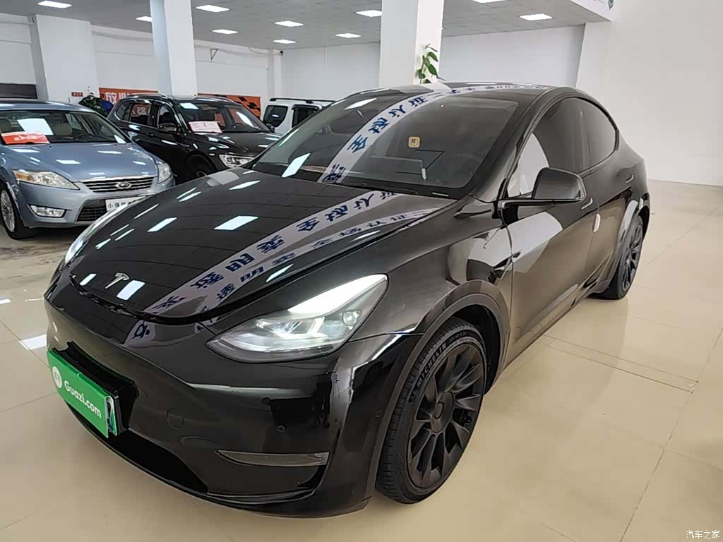 Tesla Model Y, 2021 1