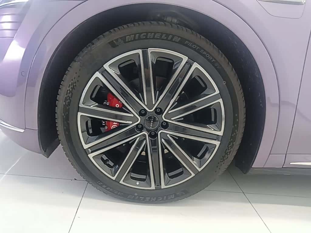 Luxeed R7, 2025 23