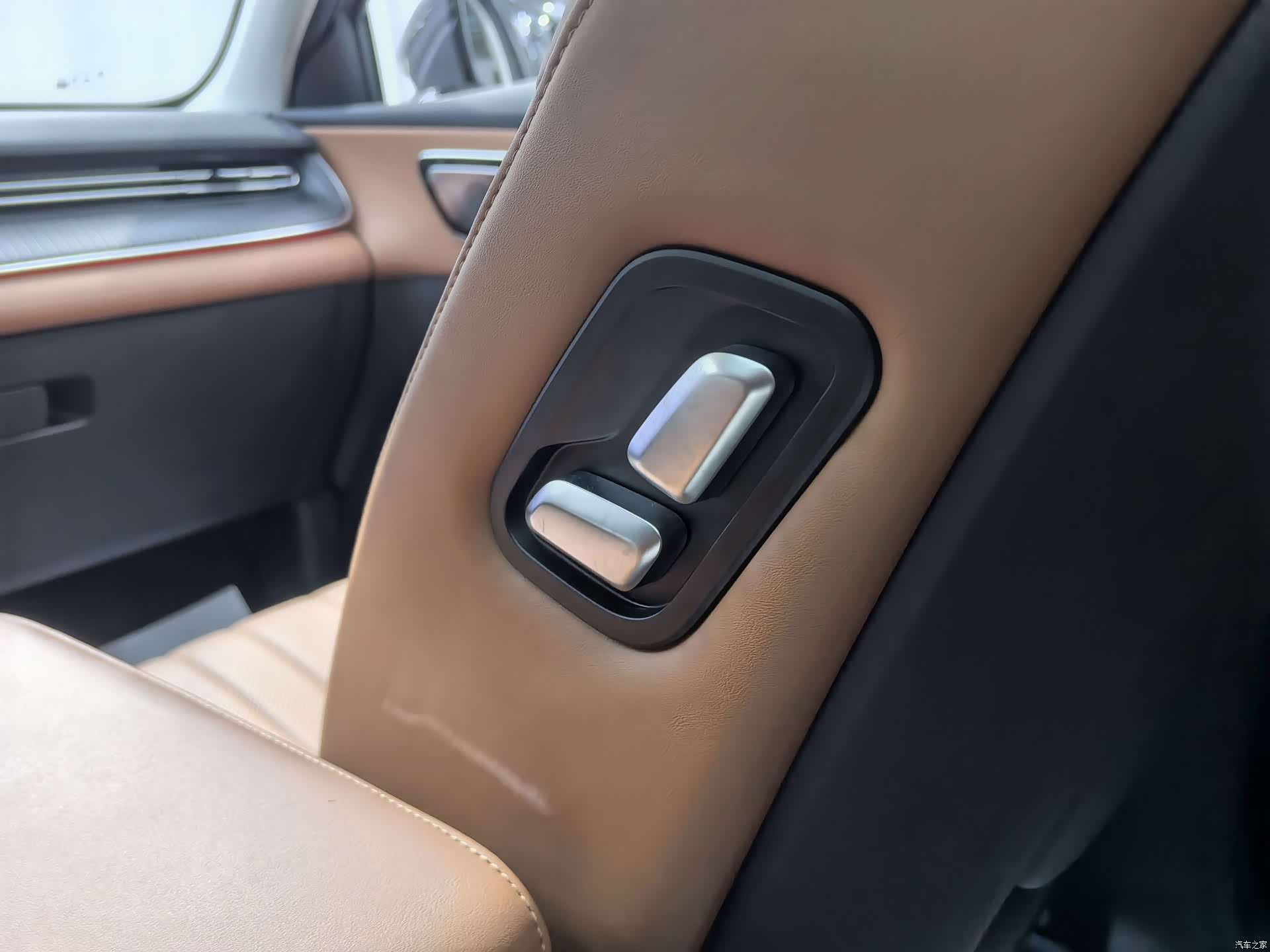 Chery Tiggo 8, 2026 15