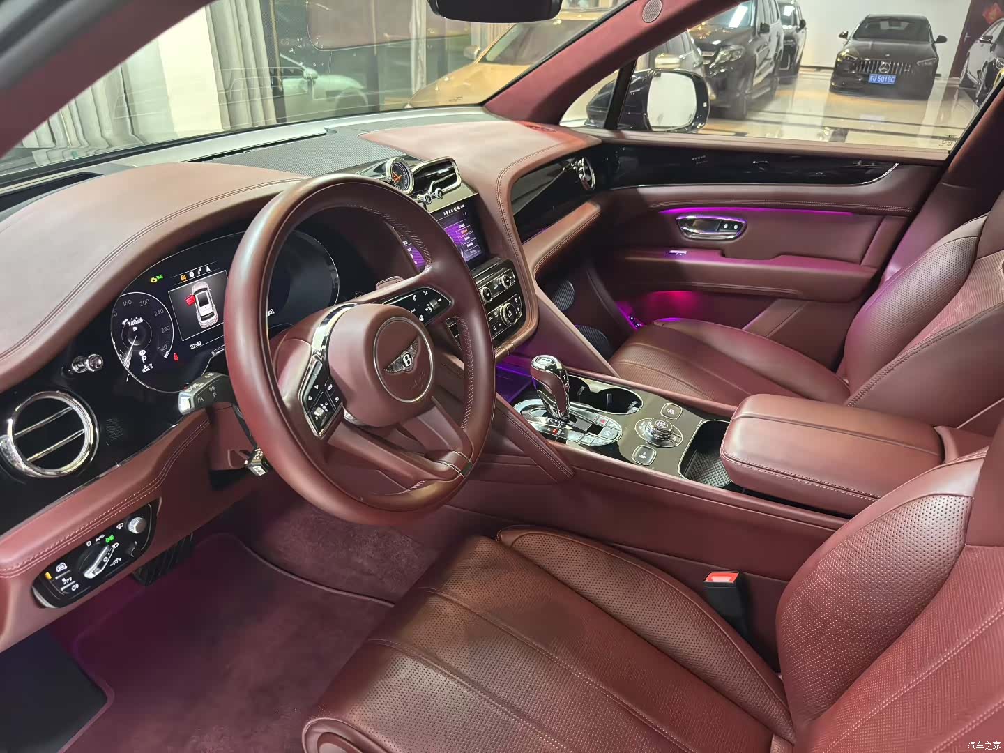 Bentley Bentayga, 2022 4