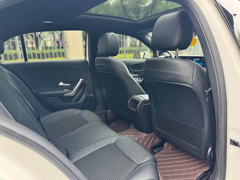 Mercedes-Benz Class A Mercedes-Benz Class A