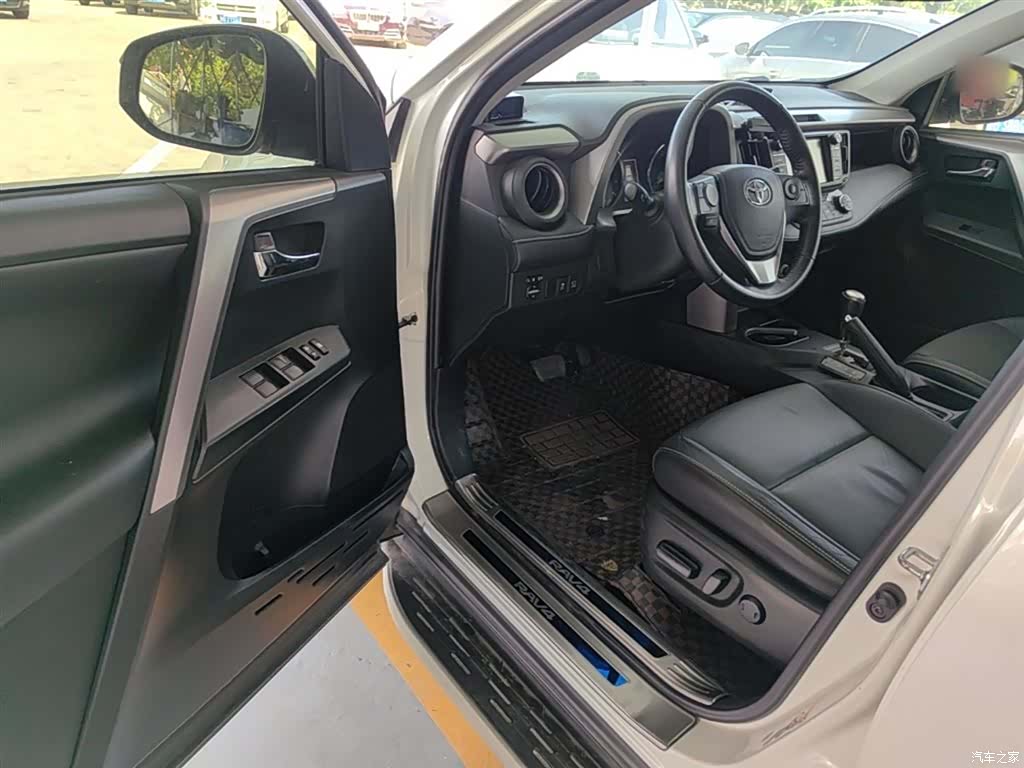 Toyota RAV4, 2017 16