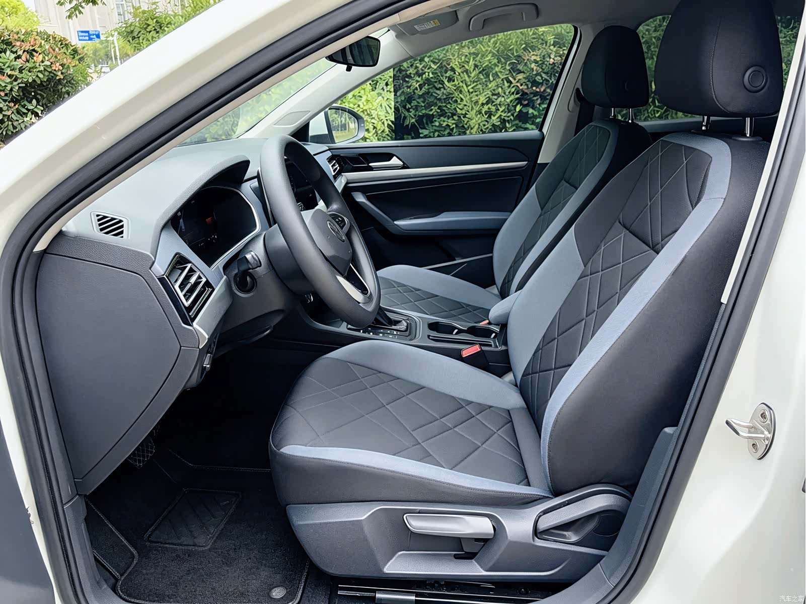 Volkswagen Lavida, 2023 11