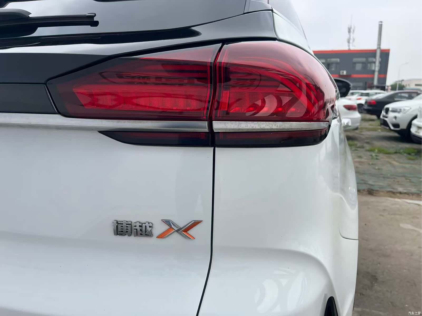 Geely Boyue, 2022 29