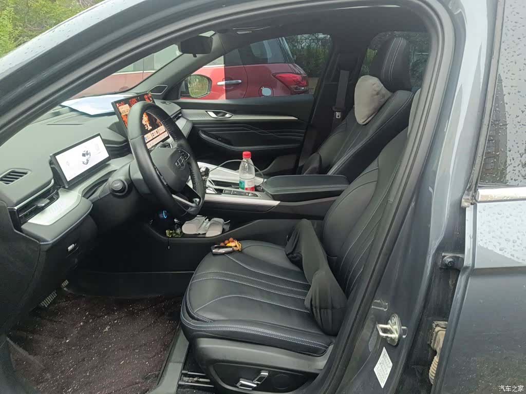 Geely Preface, 2025 16