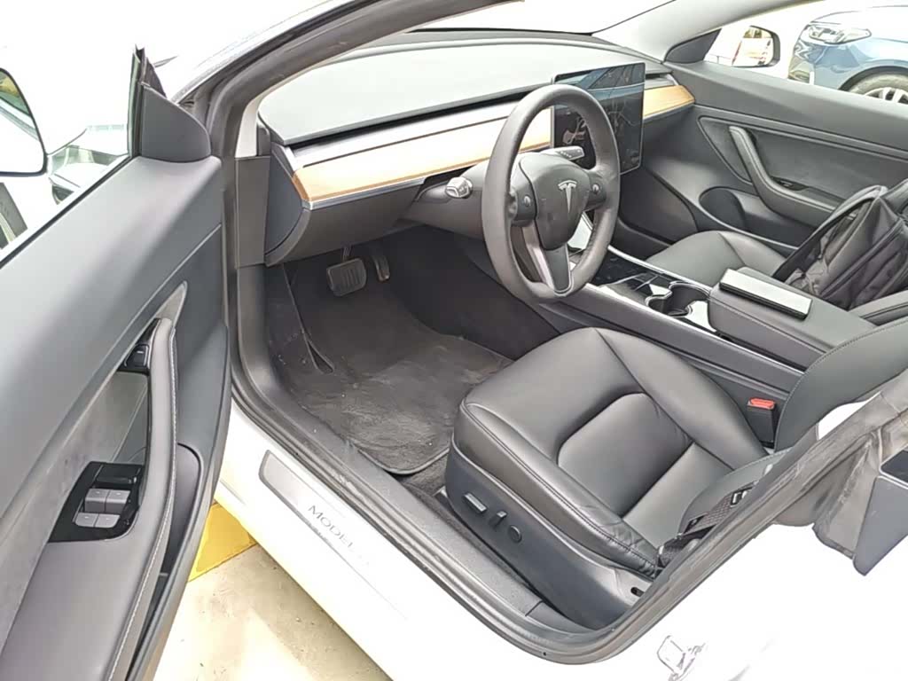 Tesla Model 3, 2020 16