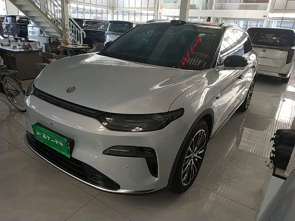 Leapmotor C11