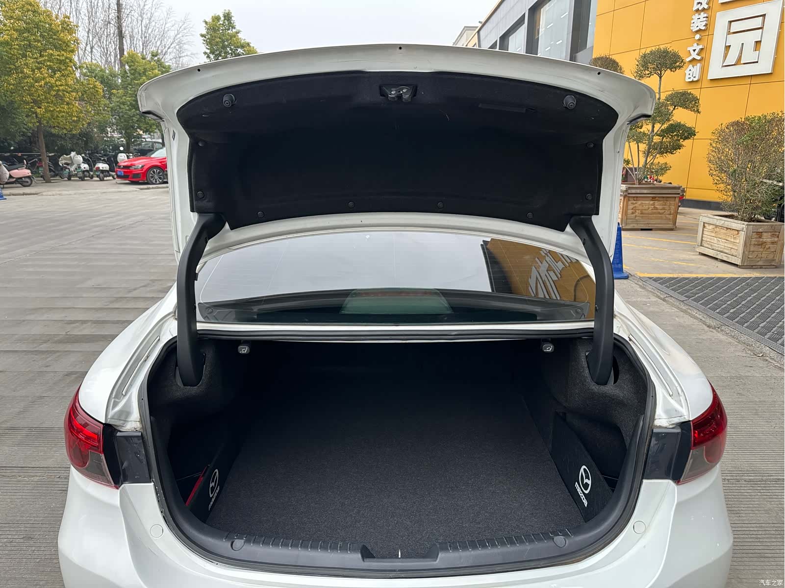 Mazda Atenza, 2017 33