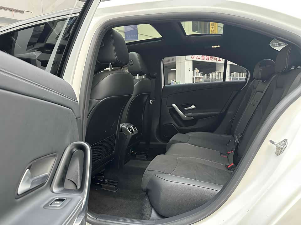 Mercedes-Benz Class A Mercedes-Benz Class A