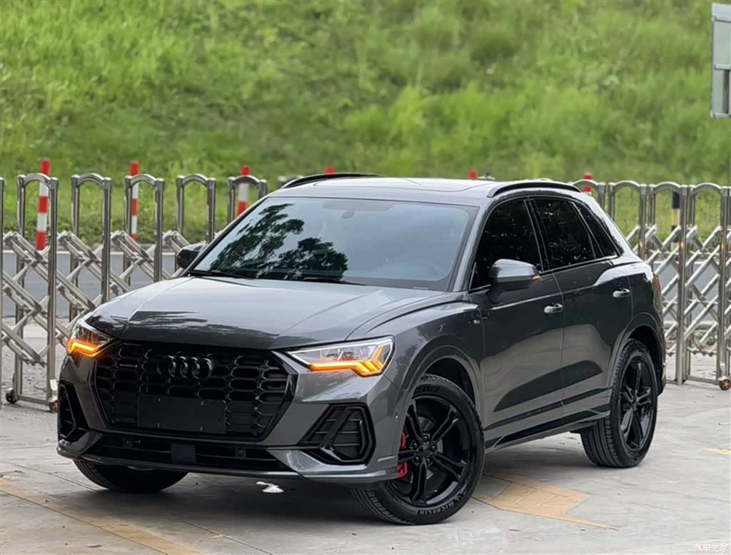 Audi Q3, 2022 1