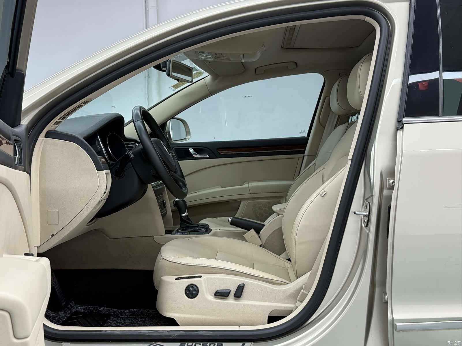 Skoda Superb, 2014 4