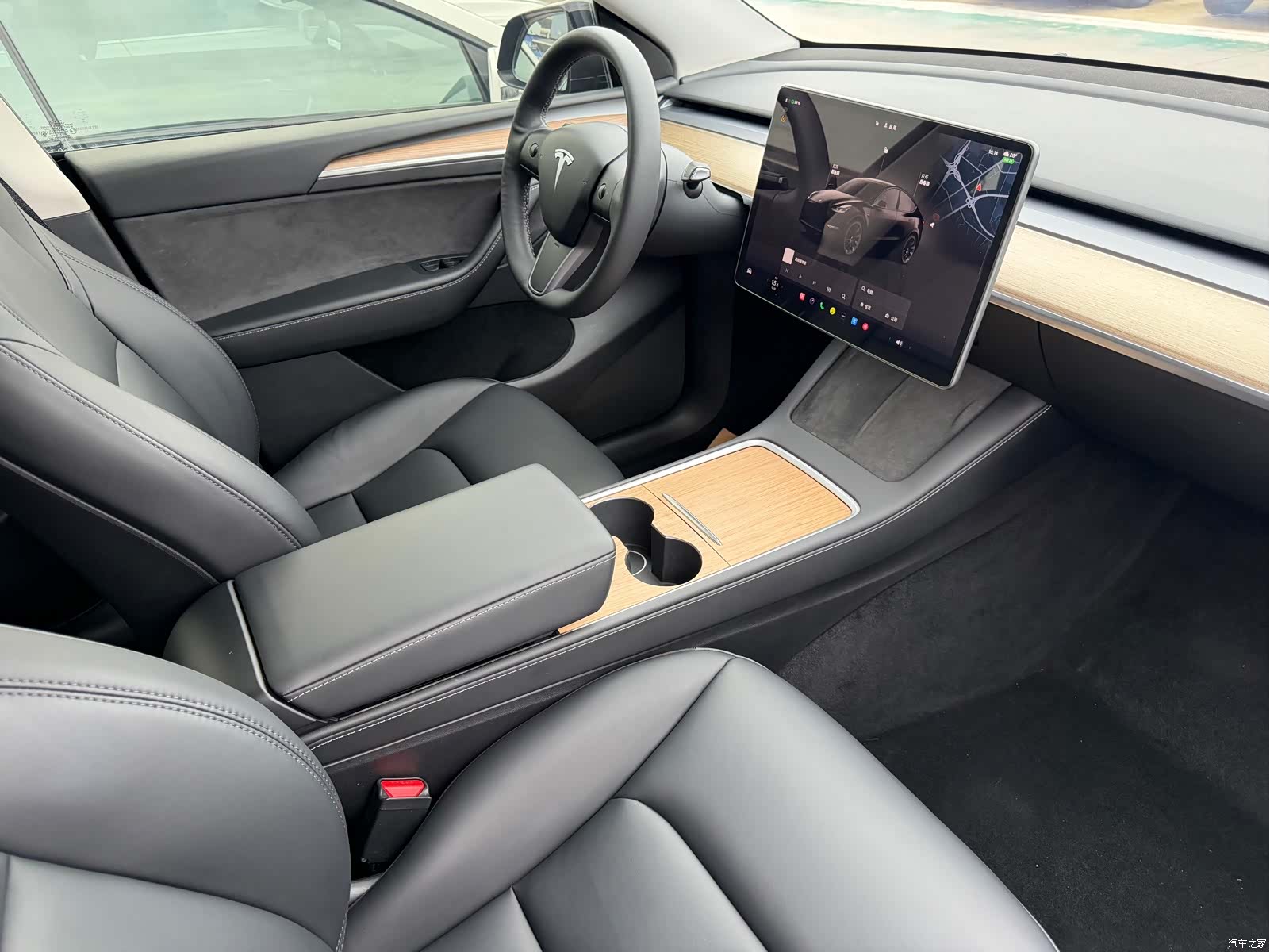 Tesla Model Y, 2023 7