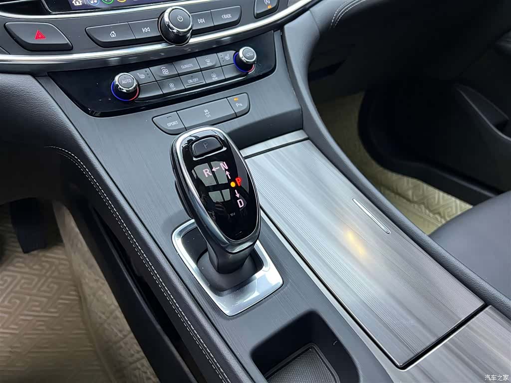 Buick LaCrosse, 2022 17
