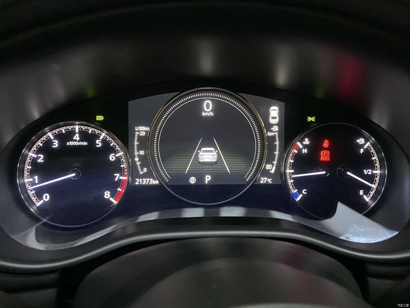 Mazda Mazda3, 2023 16