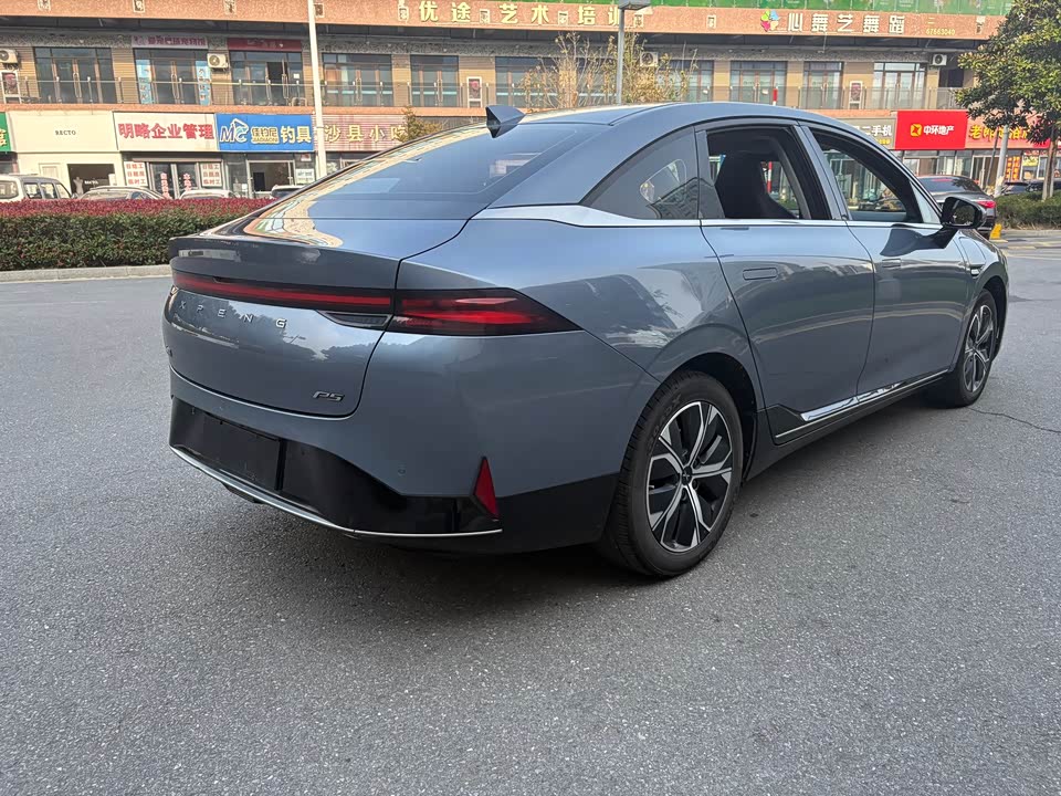 XPENG P5