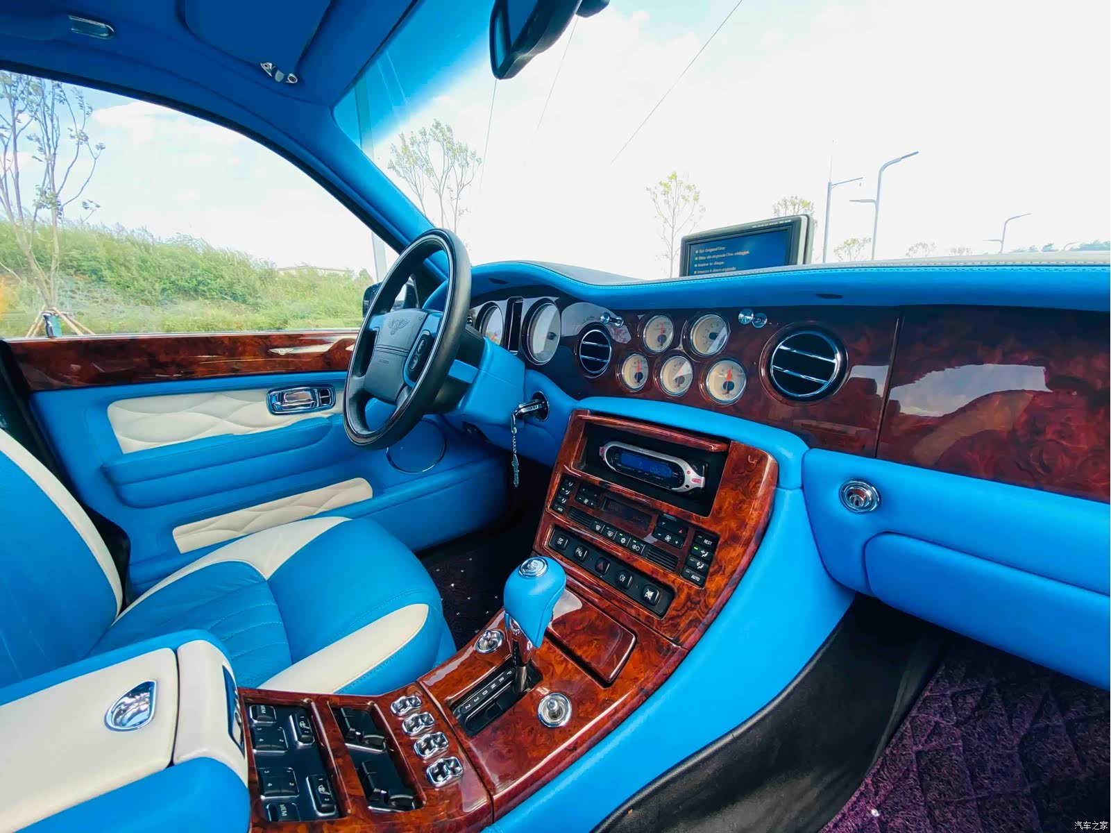 Bentley R, 2005 15