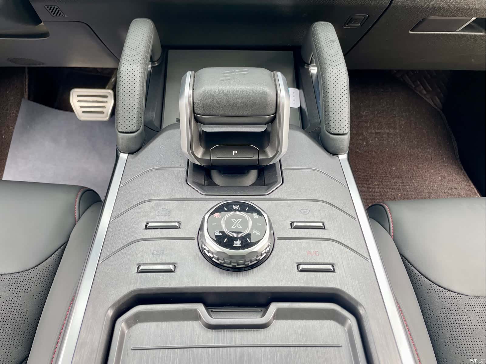 Jetour Traveller, 2024 16