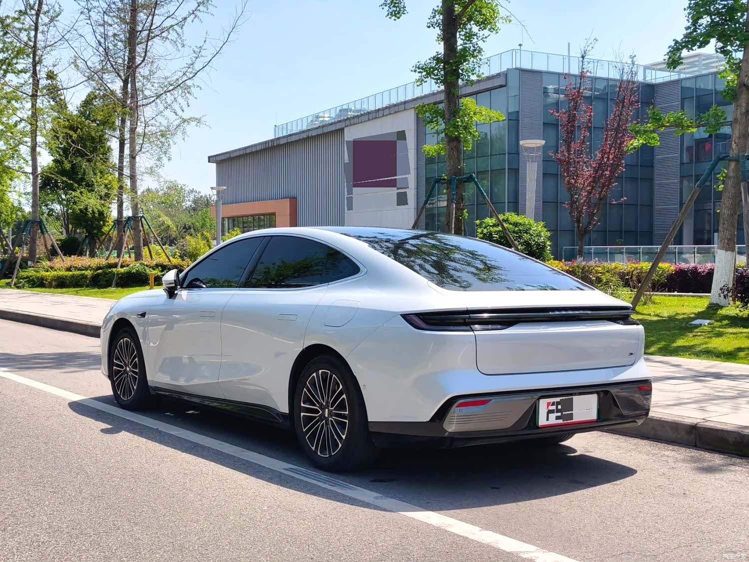 Geely 8, 2025 15