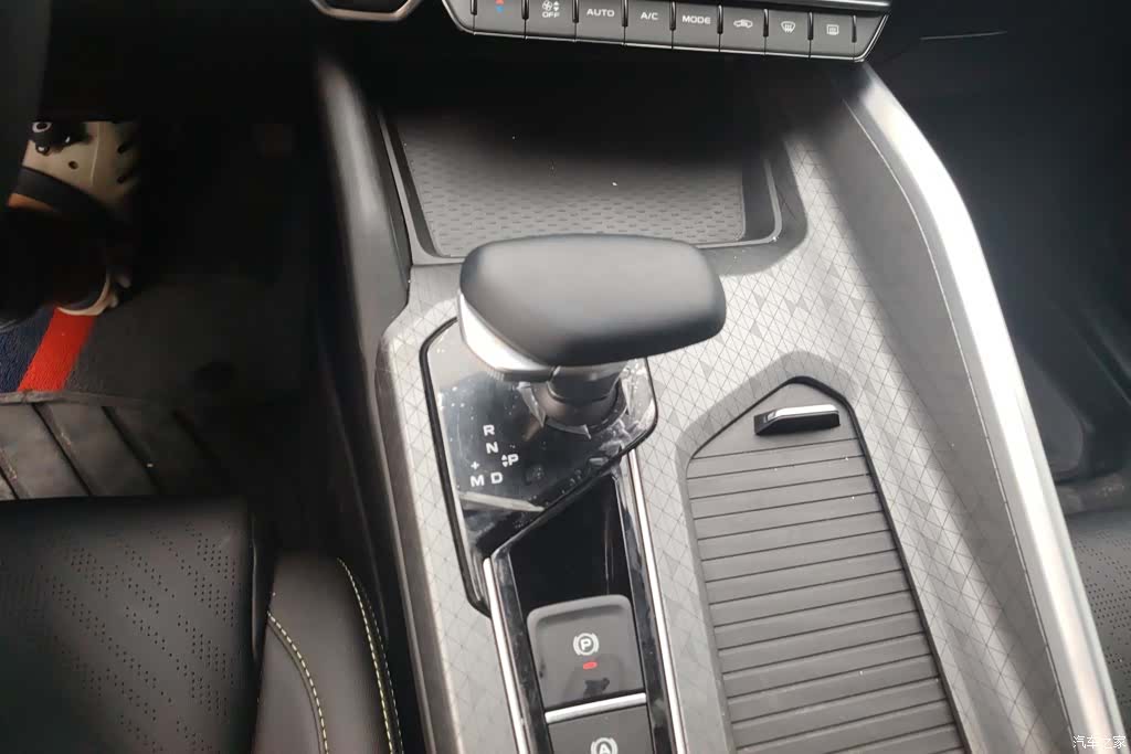 Geely Preface, 2024 16