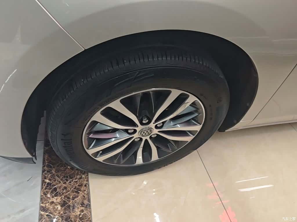 Buick GL8, 2017 23