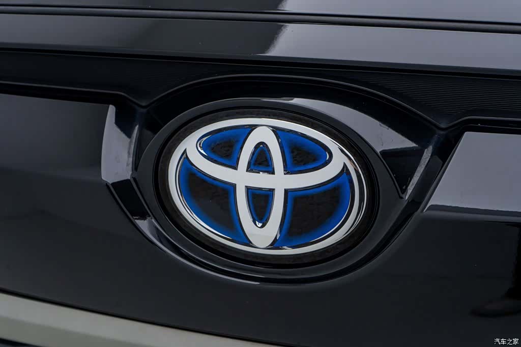 Toyota Frontlander, 2023 10