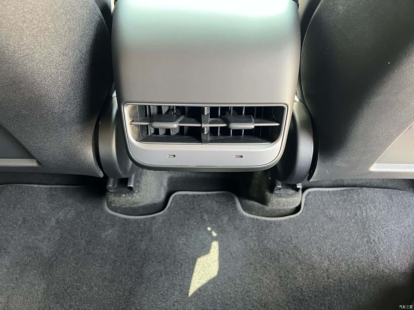 Tesla Model Y, 2023 11