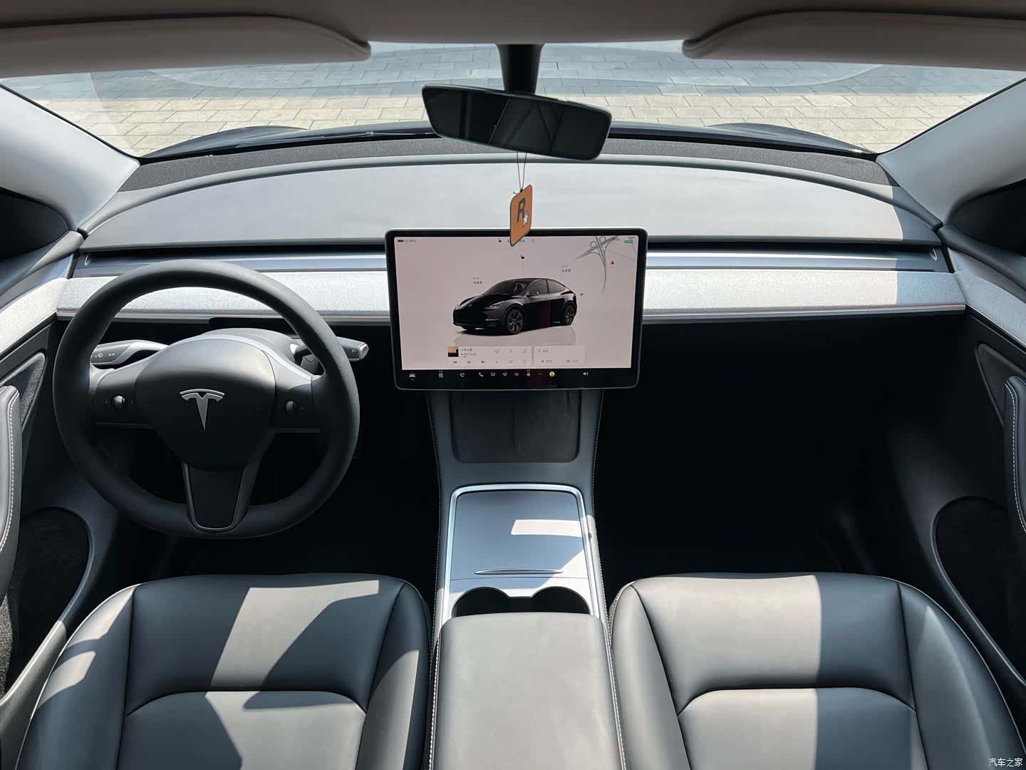 Tesla Model Y, 2023 10