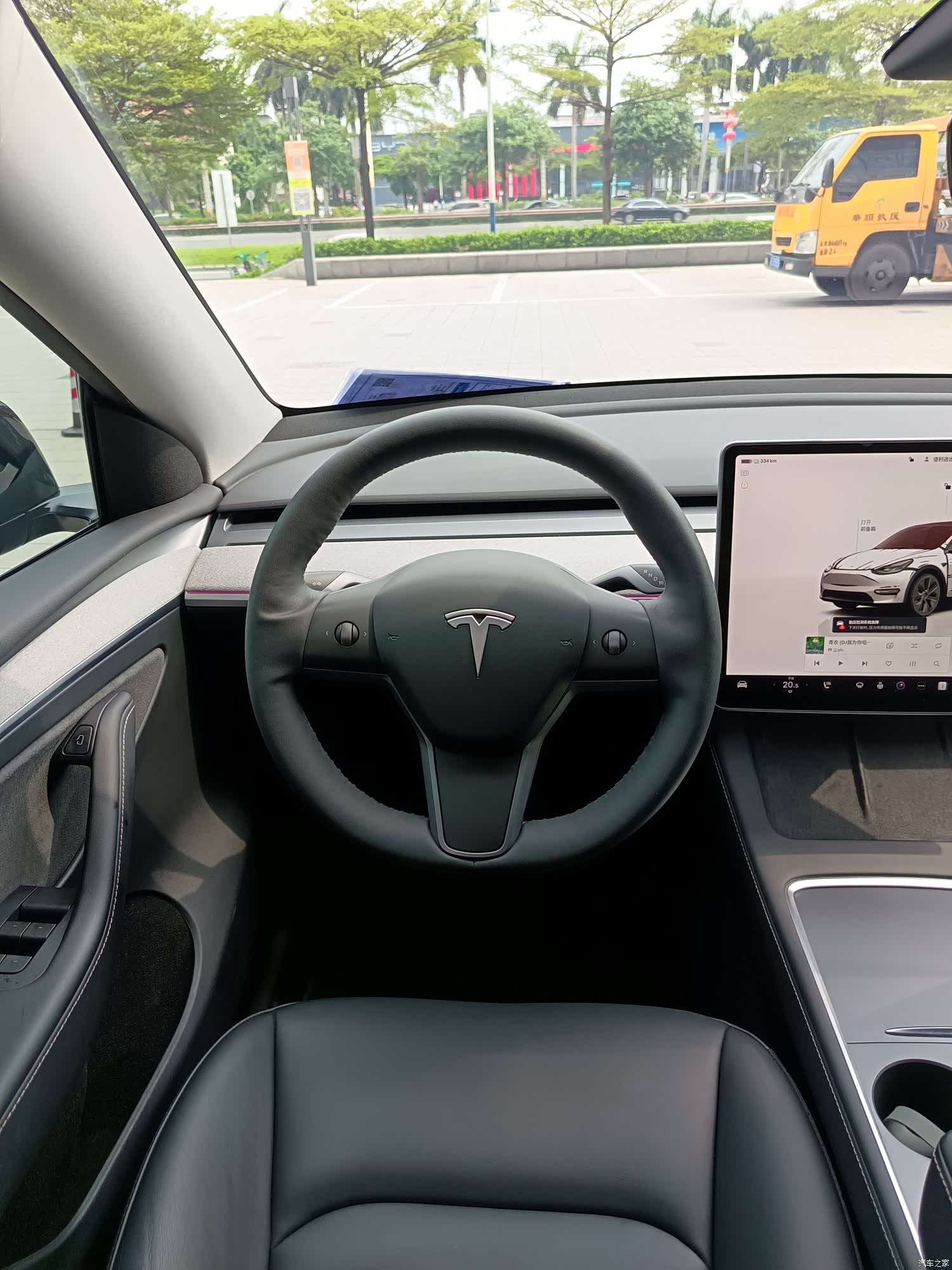 Tesla Model Y, 2024 8