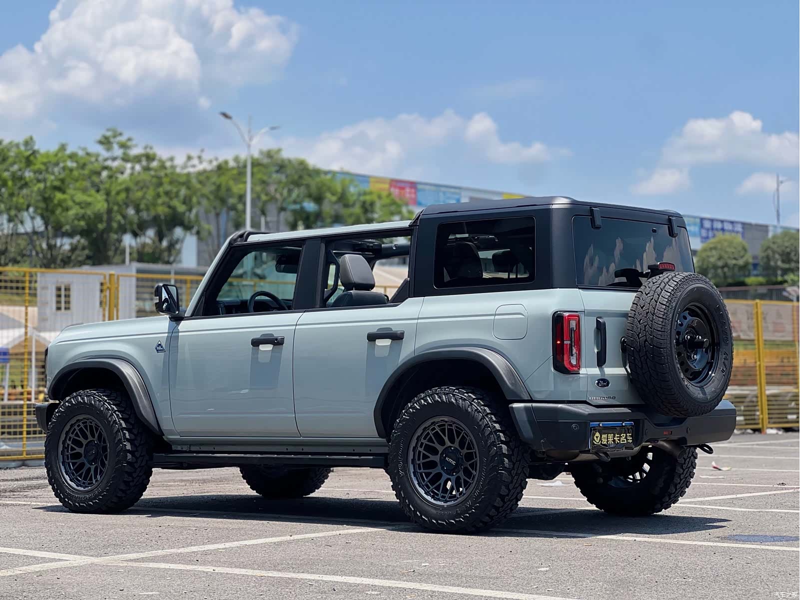 Ford Bronco, 2025 4